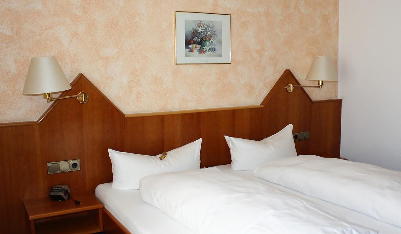 Hotel Schoene Aussicht Gießen Kültér fotó