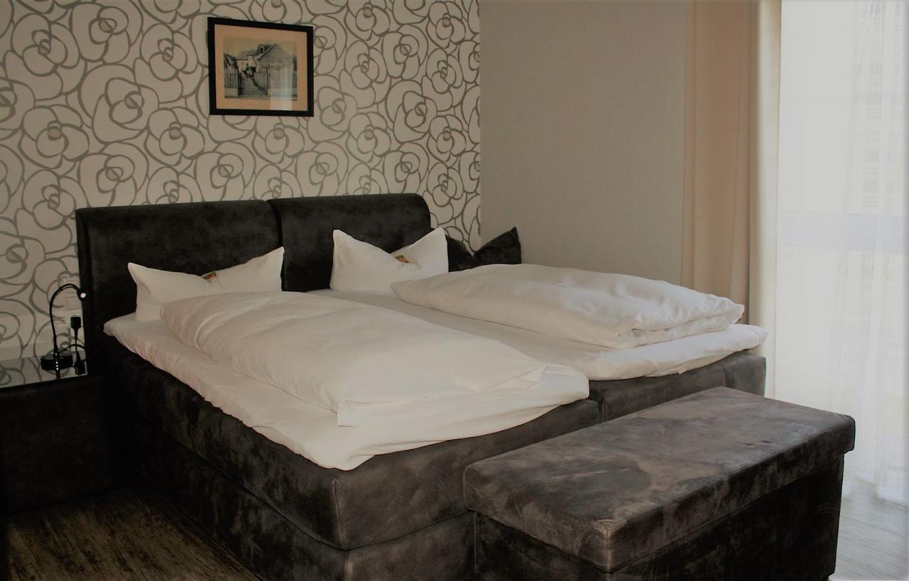 Hotel Schoene Aussicht Gießen Kültér fotó
